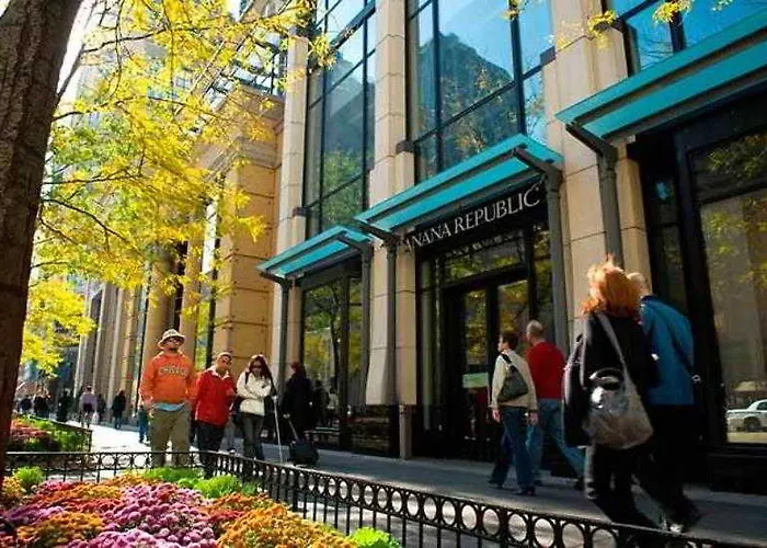Fairfield And Downtown/ Magnificent Mile 3* Chicago