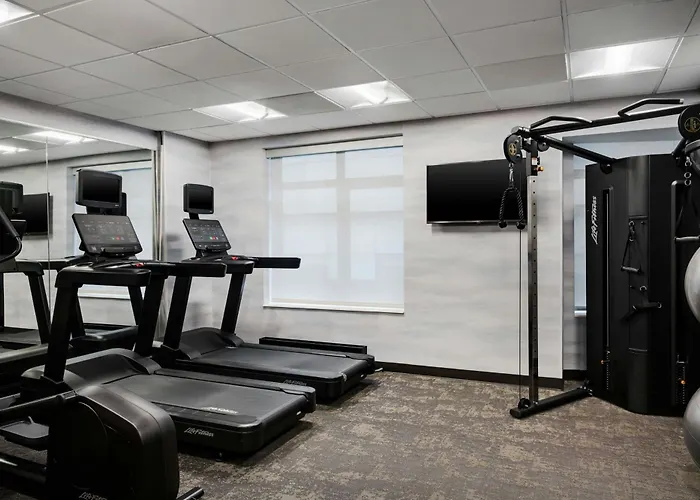 Hotel Fairfield And Downtown/ Magnificent Mile 3*