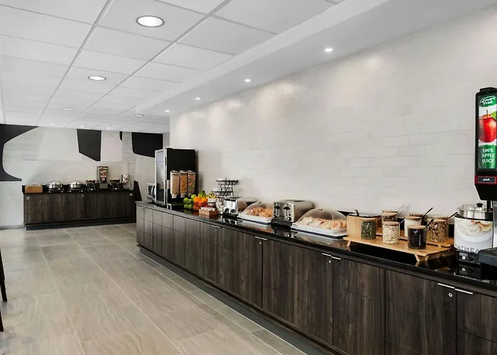 Fairfield And Downtown/ Magnificent Mile 3* Chicago