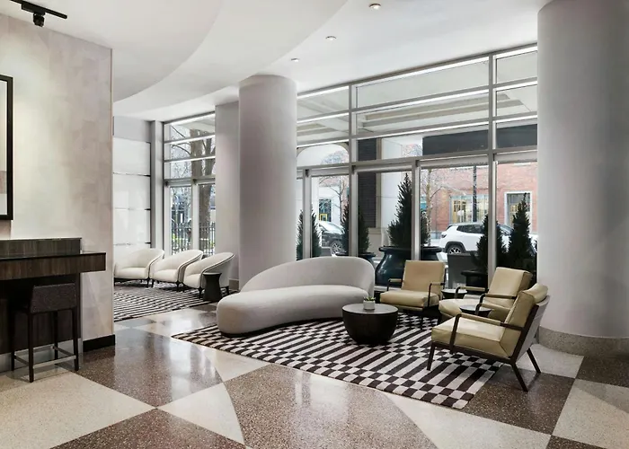 Fairfield And Downtown/ Magnificent Mile Hotel