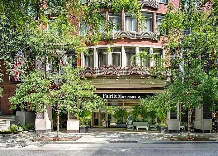 Fairfield And Downtown/ Magnificent Mile Hotel
