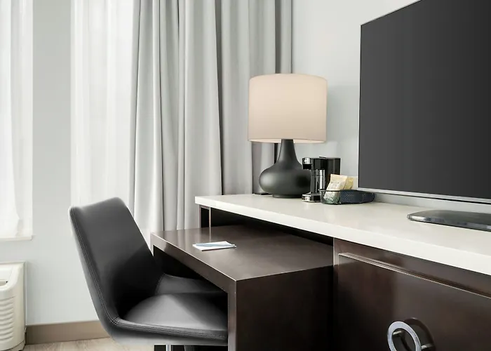 Hotel Fairfield And Downtown/ Magnificent Mile Chicago