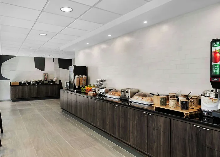 Fairfield And Downtown/ Magnificent Mile 3* Chicago