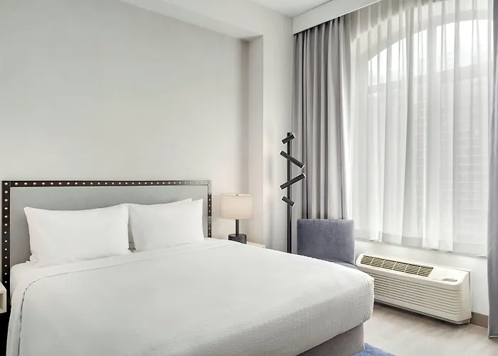 Fairfield And Downtown/ Magnificent Mile 3* Chicago