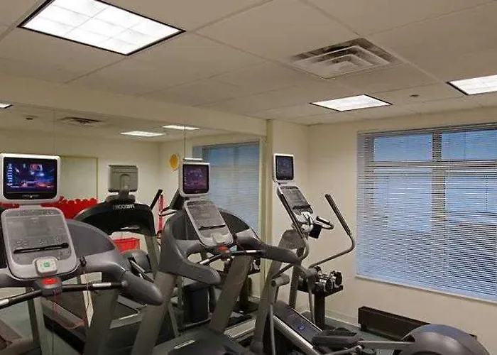 Fairfield And Downtown/ Magnificent Mile 3*