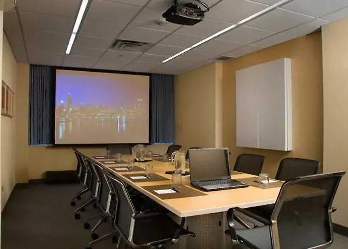Fairfield And Downtown/ Magnificent Mile 3* Chicago