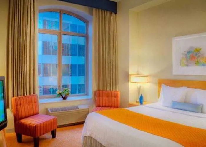 Fairfield And Downtown/ Magnificent Mile Hotel